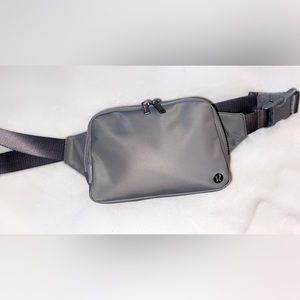 Lululemon Belt Bag 2L | Silver Drop Color